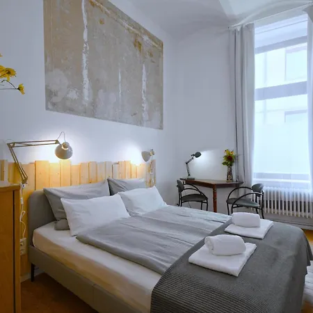 Courtyard Apartman