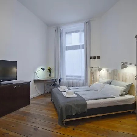 Ground Floor Apartment *